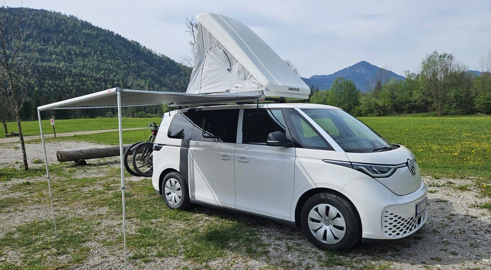 ID+Buzz+Camper+Dachzelt+4-1920w